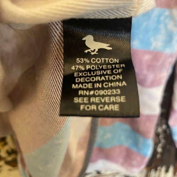 Modern Amusement Long sleeve Button Down. Size XL. - Picture 4 of 6